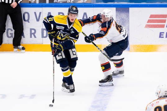 s Oskar Olausson och Djurgårdens Tobias Ekberg