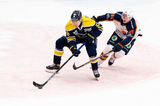 s Fredrik Forsberg och Djurgårdens Linus Andersson