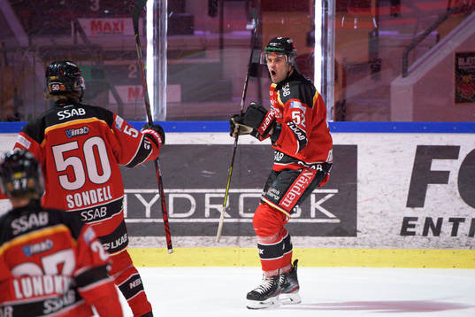 Luleås Karl Fabricius jublar