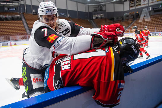 Malmö Redhawks Oliver Lauridsen och Luleås Juhani
