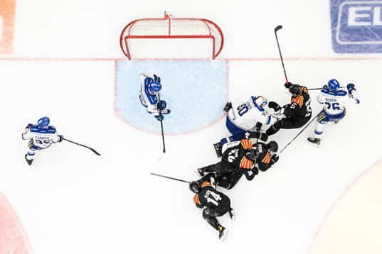 Brynäs Johan Alcén och Brynäs Linus Ölund och Brynäs