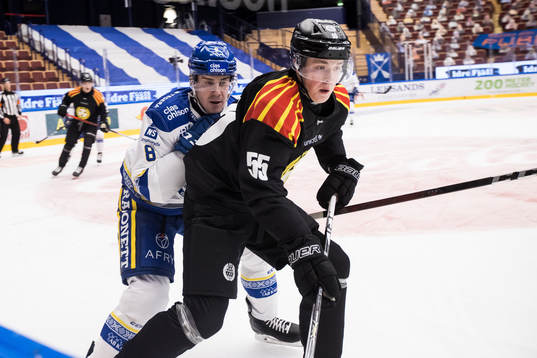 Leksands Matt Caito och ???under ishockeymatchen i SHL