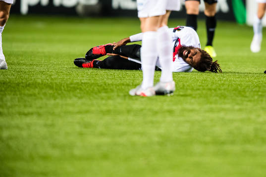 Nathan Oduwa of Dundalk in pain