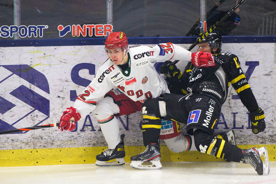 Modos Jeremias Lindewall och Västerås William Wikman