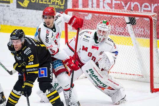 Modos målvakt Oliver Dackell