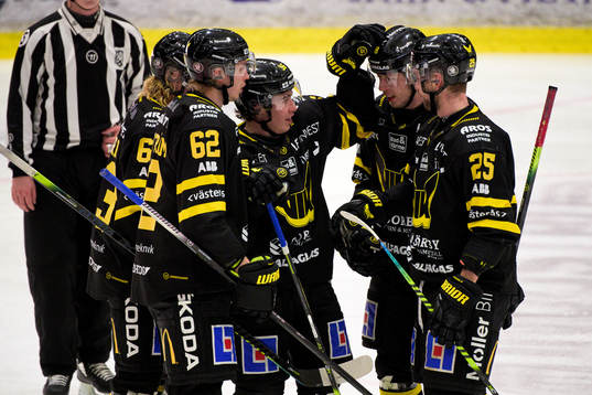 Västerås Alexander Lunsjö jublar
