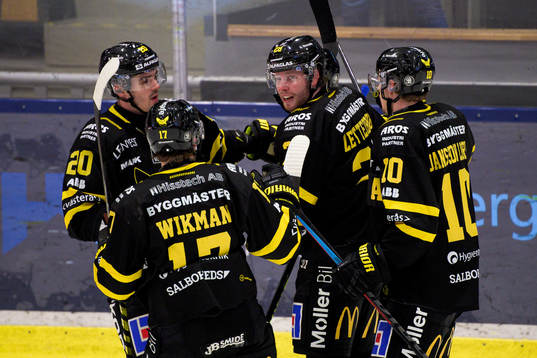 Västerås Lukas Zetterberg jublar