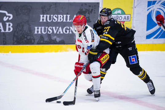 Modos Max Tjernström och Västerås Sebastian Benker