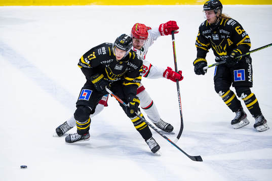 Modos Patrik Karlkvist och Västerås Sebastian Benker