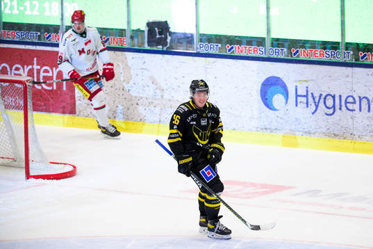 Västerås Alexander Lunsjö jublar