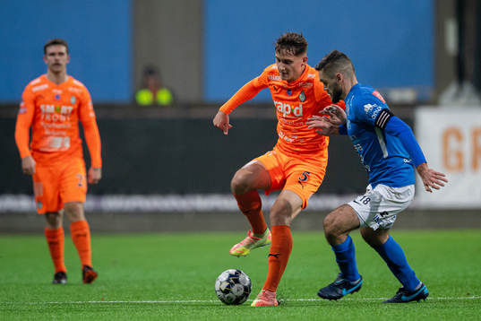 AFC Eskilstunas Pontus Rödin och Norrbys Ivo Dominik