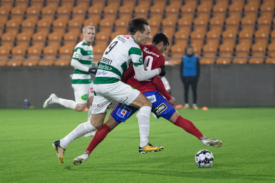 Västerås Viktor Prodell och Östers Liridon Silka