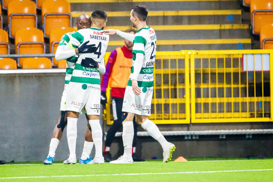 2-1 av Västerås Moonga Simba , kramas om Västerås Sean