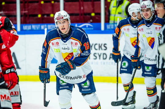 Djurgårdens Kalle Östman jublar