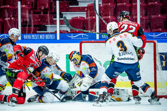 Malmö Redhawks Fredrik Händemark och Lars Bryggman mot