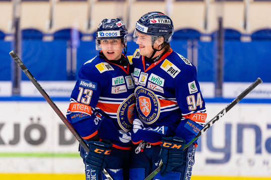 Växjös Jack Drury och Joel Persson jublar