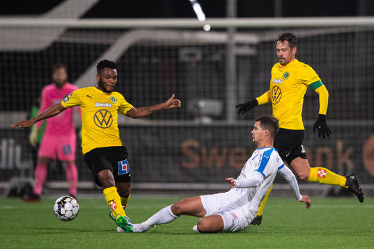 Jönköpings Enock Kwakwa och Akropolis Mauricio Albornoz