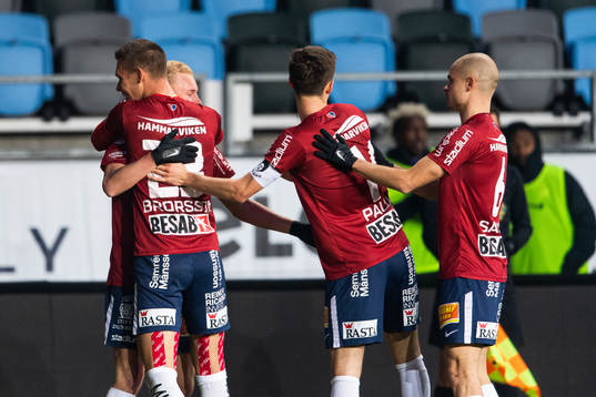 Örgrytes Adam Bergmark Wiberg (tvåa från vänster)