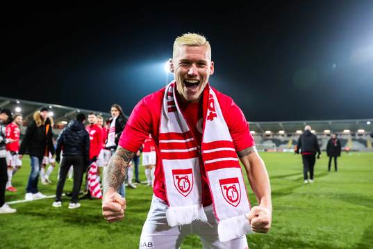 Degerfors Victor Edvardsen jublar över avancemanget till