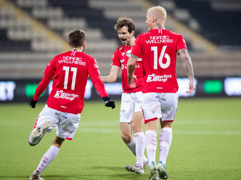 Degerfors Sebastian Olsson jublar