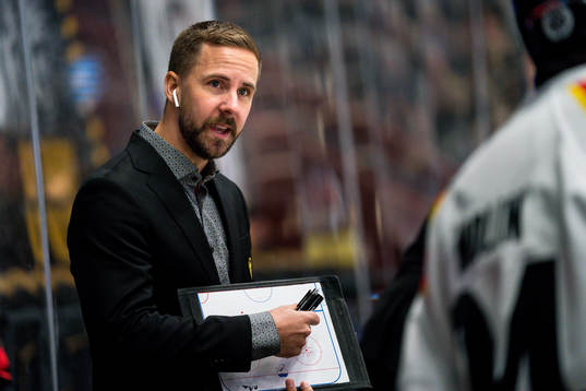 Brynäs assisterande tränare Mikael Holmqvist