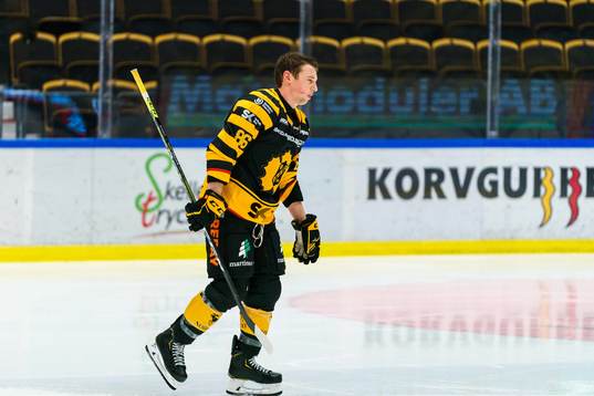 Skellefteås Tyler Morley lämnar isen