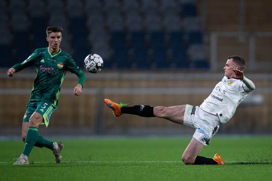 Dalkurds Samuel Leach Holm och GAIS Meinhard Egilsson Olsen