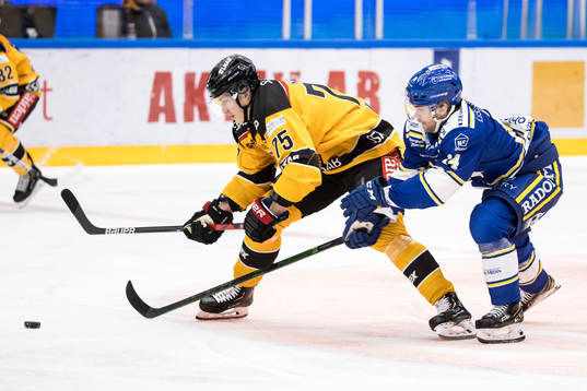 Luleås Arttu Ilomäki och Leksands Oskar Lang