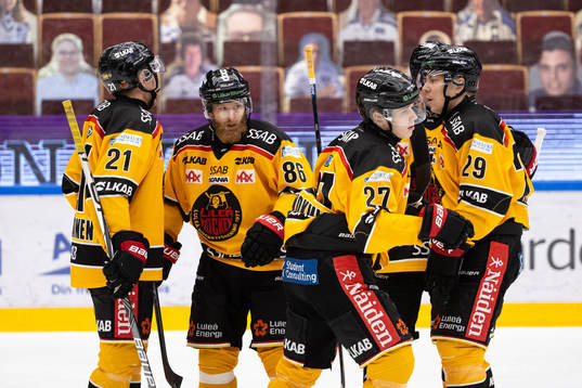Luleås Linus Klasen jublar