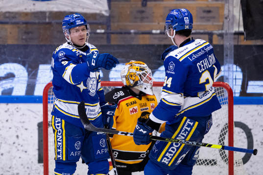 Leksands Patrik Zackrisson jublar med Peter Cehlarik