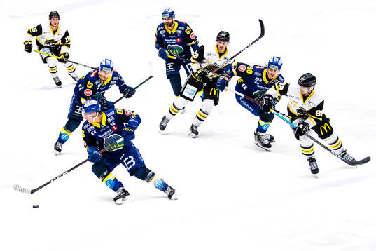 Simen Andre Edvardsen of Storhamar, Anders Jonassen of
