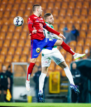 Östers Petar Petrovic och Västerås Kevin Custovic