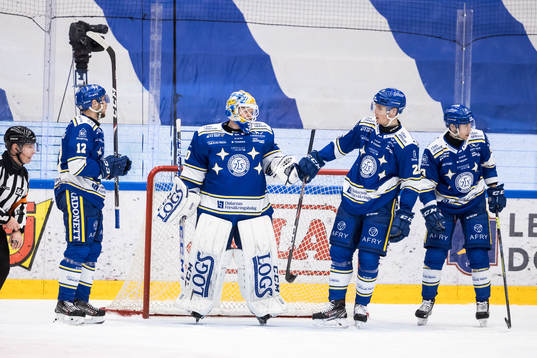 Leksands målvakt Janne Juvonen och Fredrik Forsberg och
