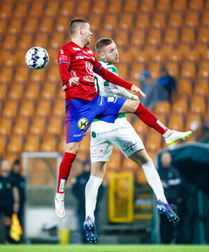 Östers Petar Petrovic och Västerås Kevin Custovic