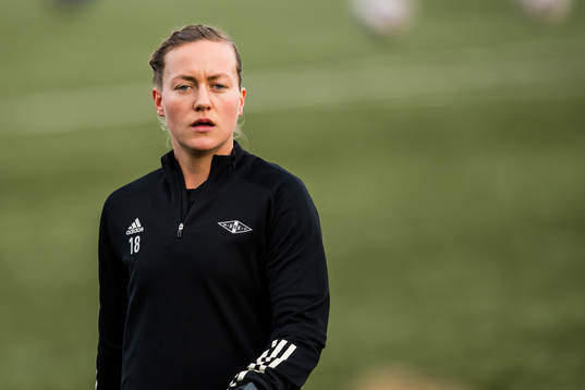 Kristine Minde of Rosenborg warms up
