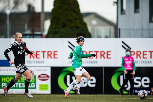 Julie Blakstad of Rosenborg and Tuva Hansen of Klepp