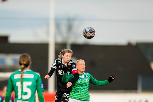 Cesilie Andreassen of Rosenborg and Julie Austdal of Klepp