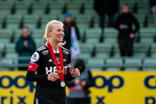 Mali Lilleås Næss of Rosenborg with her silver medal