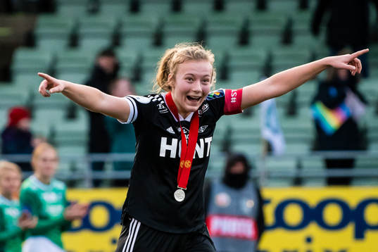 Sara Kanutte Sørensen Fornes of Rosenborg with her silver