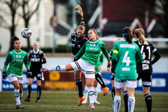 Lisa-Marie Karlseng Utland of Rosenborg and Julie Austdal