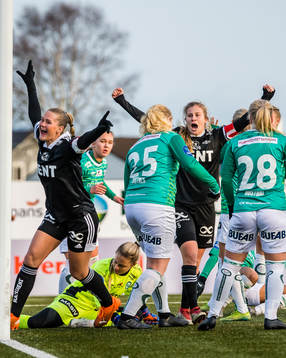 Lisa-Marie Karlseng Utland of Rosenborg celebrates