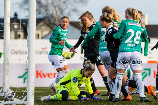 Lisa-Marie Karlseng Utland of Rosenborg scores the 0-1 goal