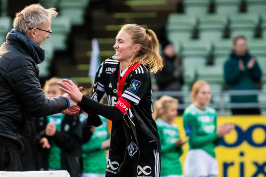 Emilie Lein of Rosenborg with her silver medal