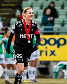 Kristine Minde of Rosenborg with her silver medal