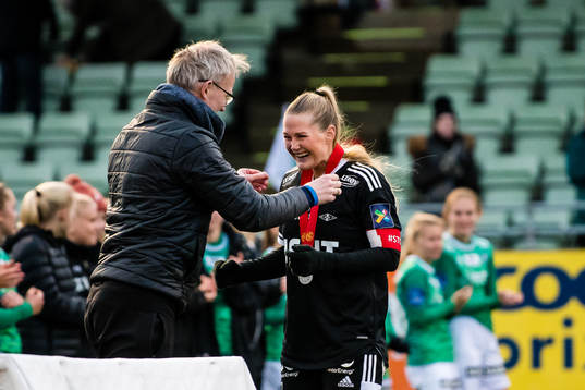 Lisa-Marie Karlseng Utland of Rosenborg with her silver