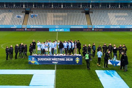 Malmö FFs spelare och ledare vid prisutdelningen