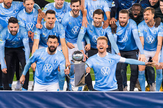 Malmö FFs Behrang Safari och Anders Christiansen jublar