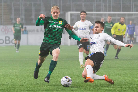Hammarbys Gustav Ludwigson och Örebros Benjamin Hjertstrand
