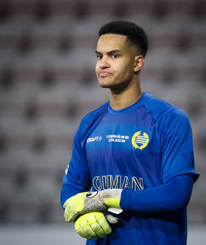 Hammarbys målvakt Oliver Dovin