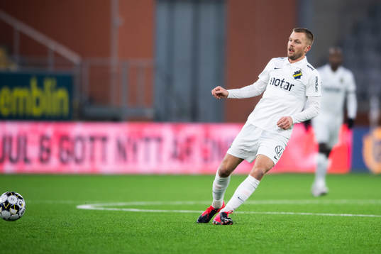 s Sebastian Larsson